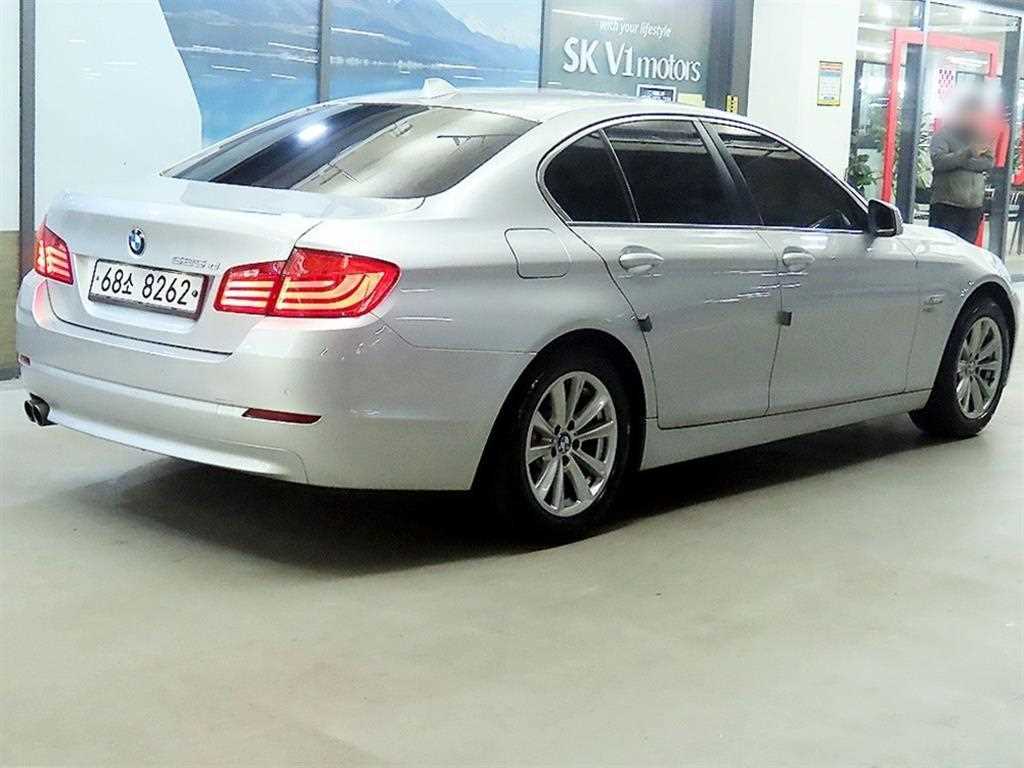 BMW 5 Series - Vista 4
