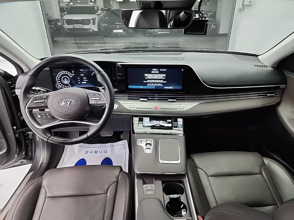HYUNDAI Grandeur - Vista 8