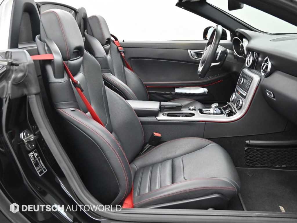 Mercedes Benz SLC Class - Vista 10