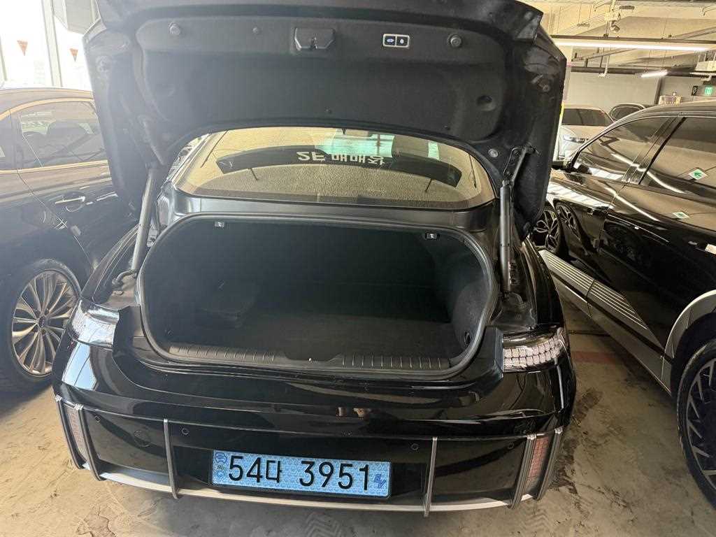 HYUNDAI Ioniq 6 - Vista 6