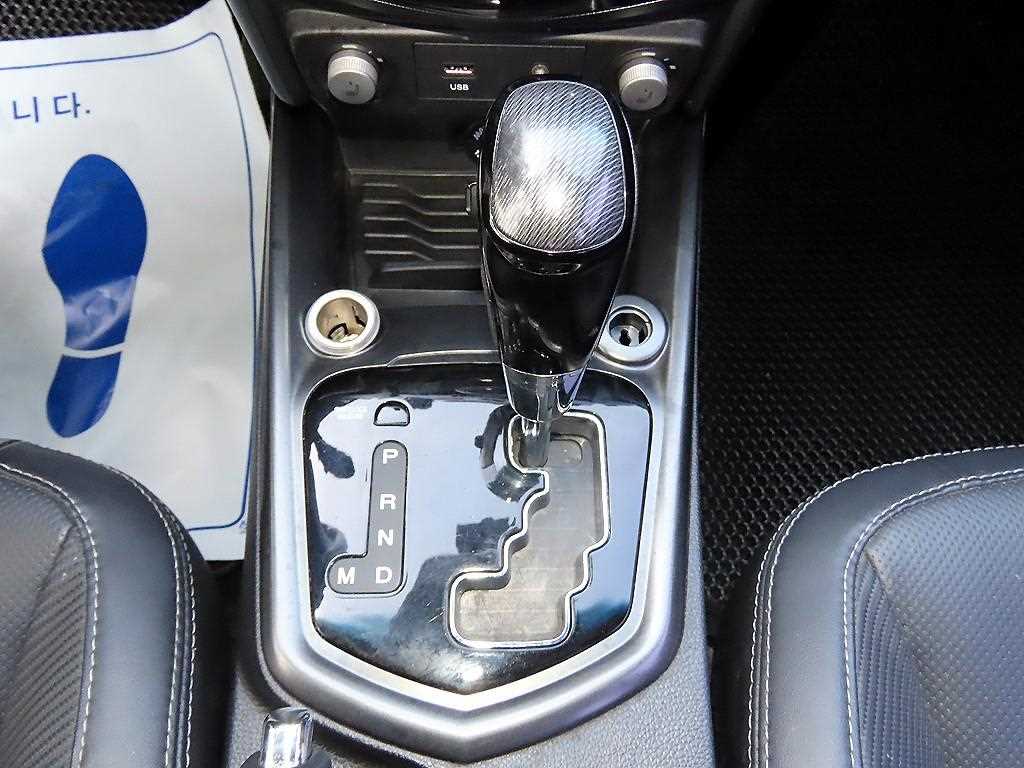 Ssangyong Tivoli - Vista 10