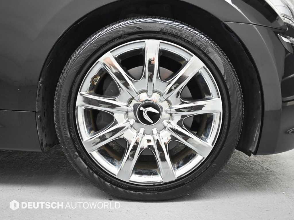 HYUNDAI Equus - Vista 5
