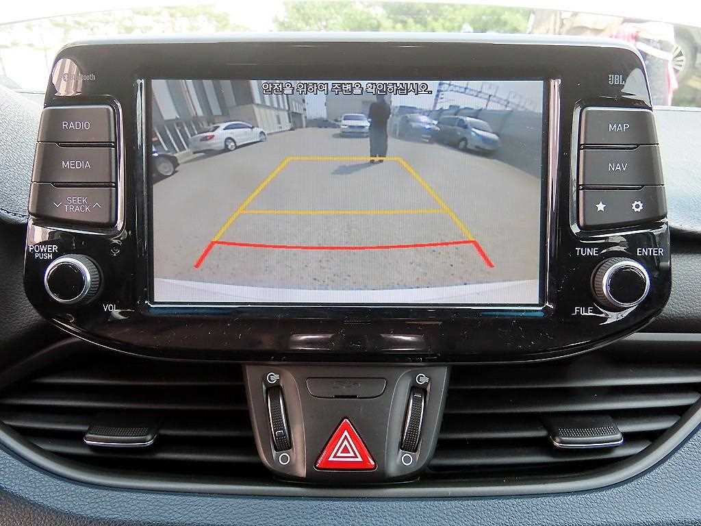 HYUNDAI i30 2017 Blanco - Importación desde Corea - HF Imports Iquique - Foto 14