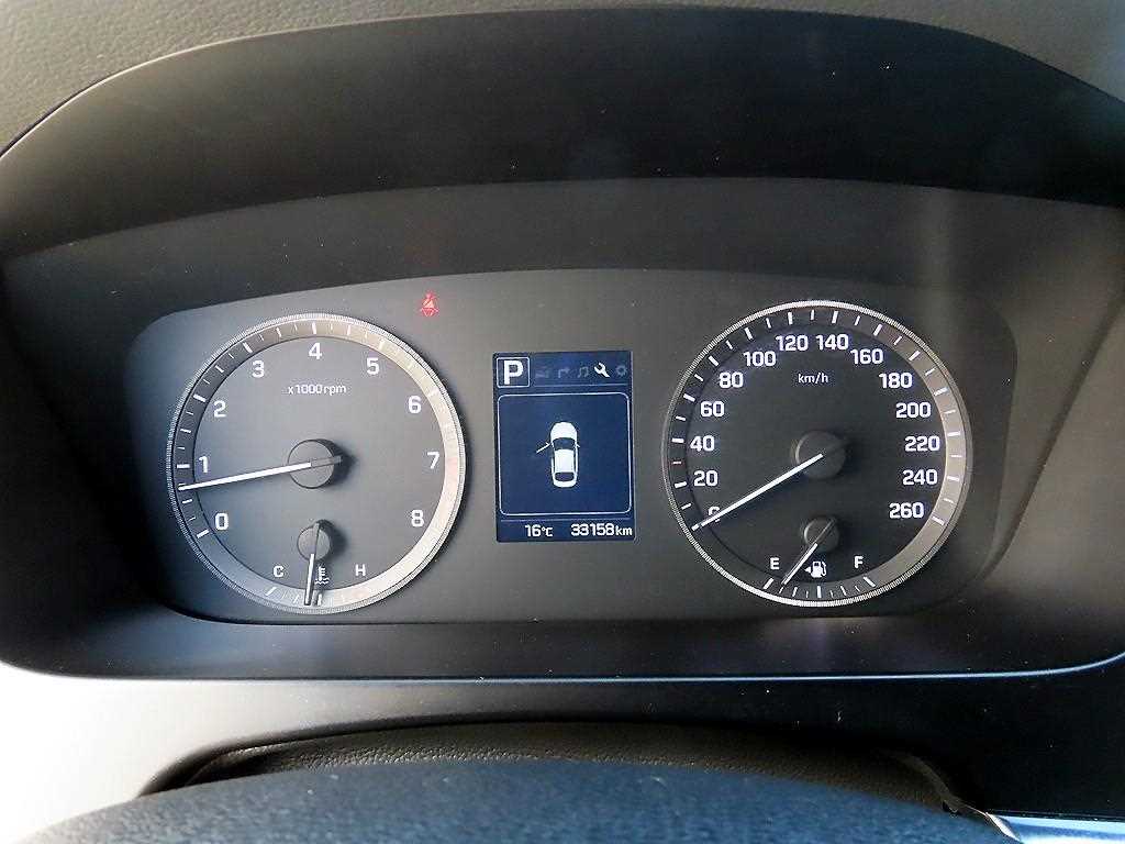 HYUNDAI Sonata - Vista 9