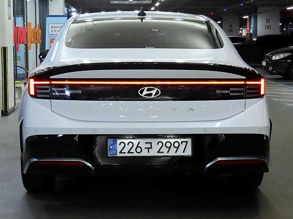 HYUNDAI Sonata - Vista 5