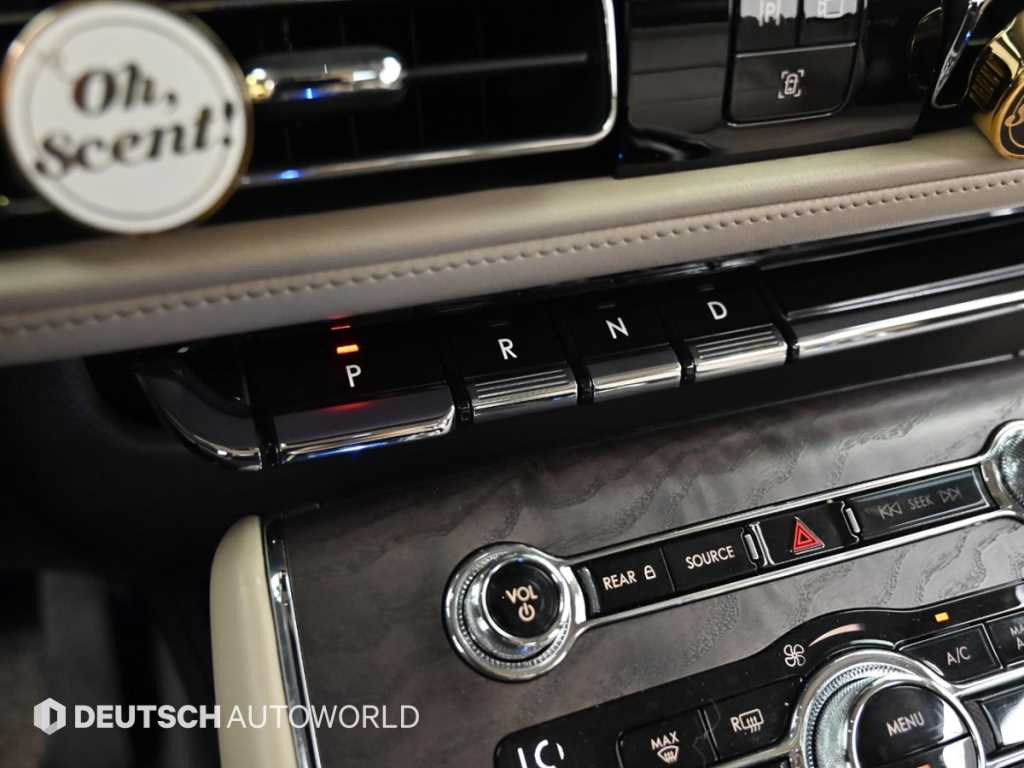 Lincoln Aviator - Vista 9