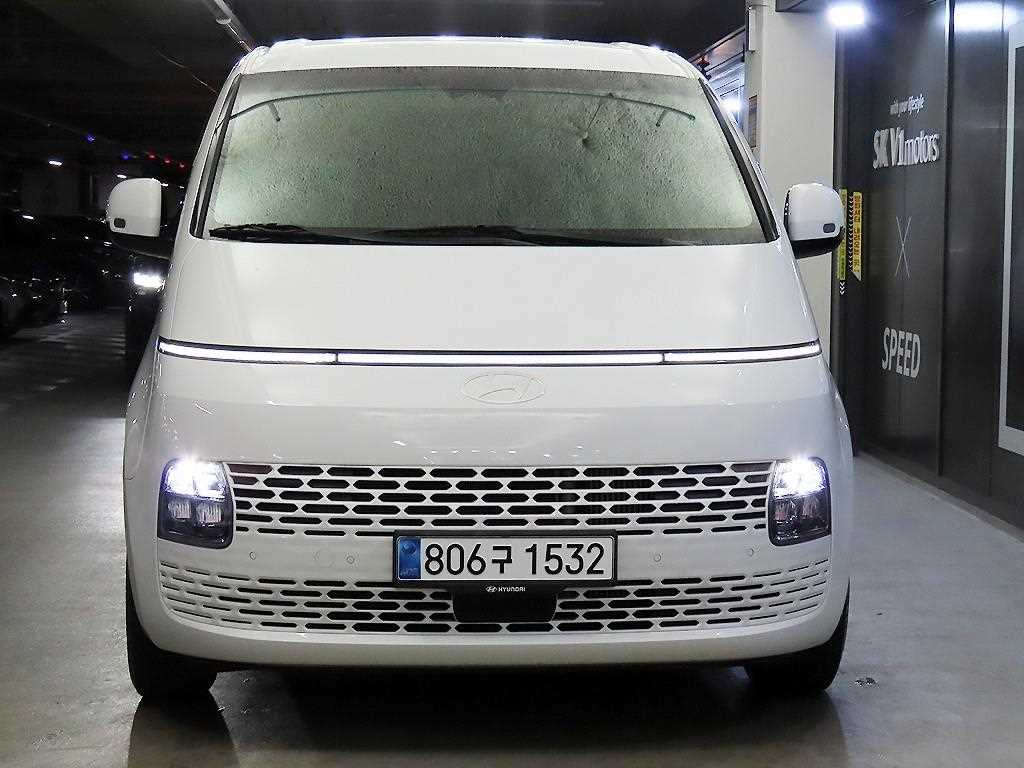 HYUNDAI Staria - Vista 2