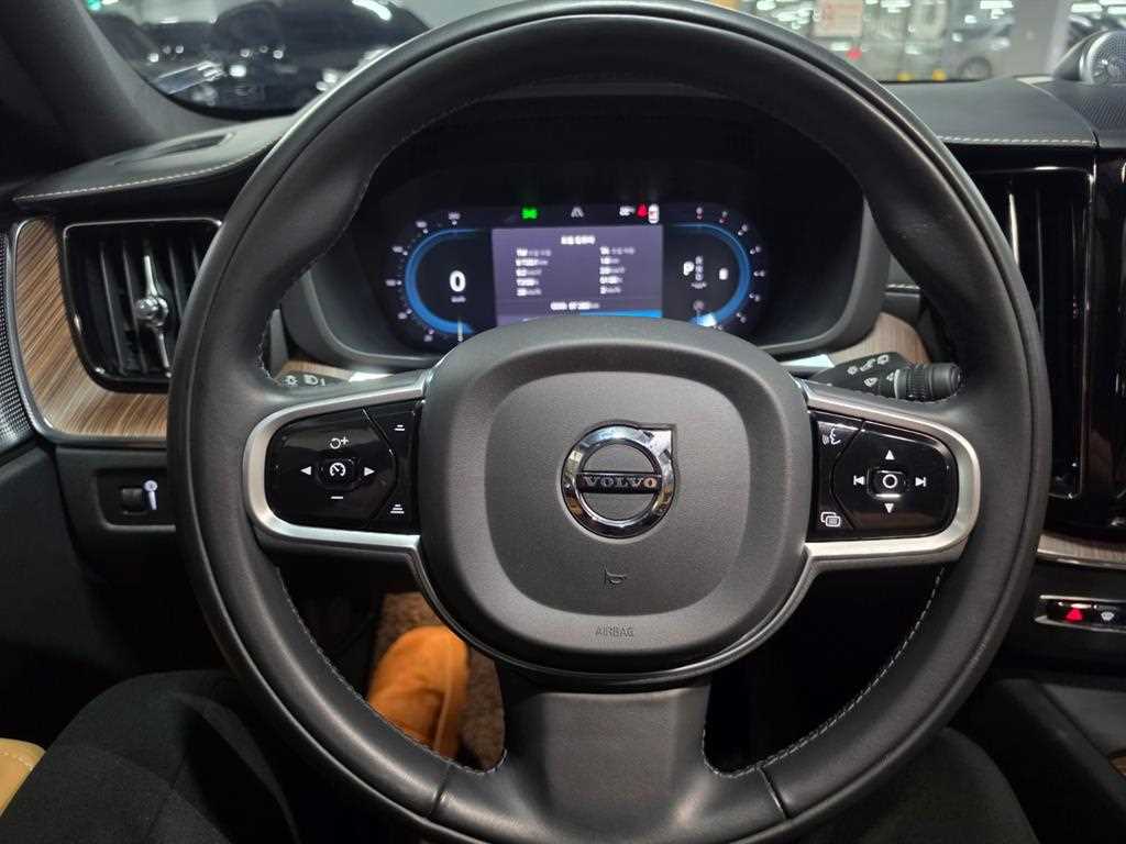 Volvo XC60 2022 Negro - Importación desde Corea - HF Imports Iquique - Foto 14