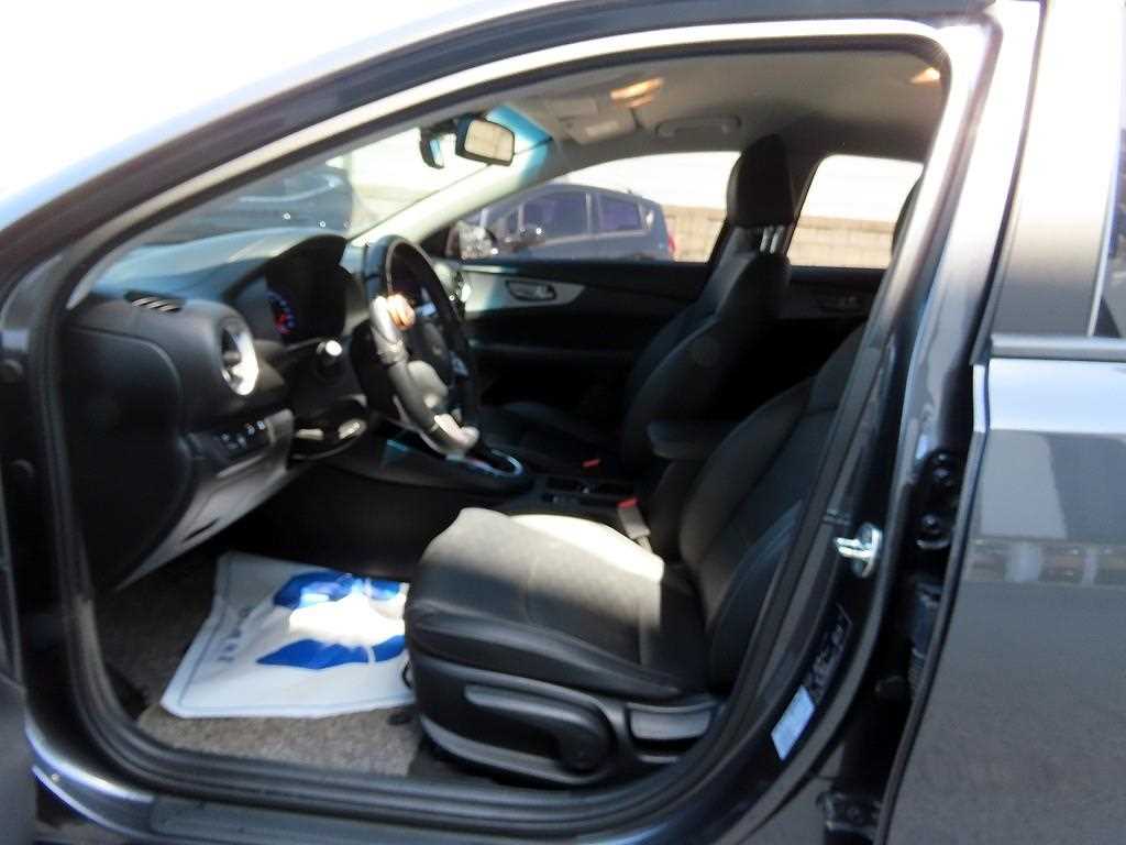 KIA K3 - Vista 5