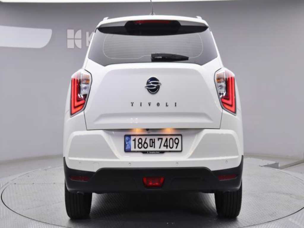 Ssangyong Tivoli - Vista 4