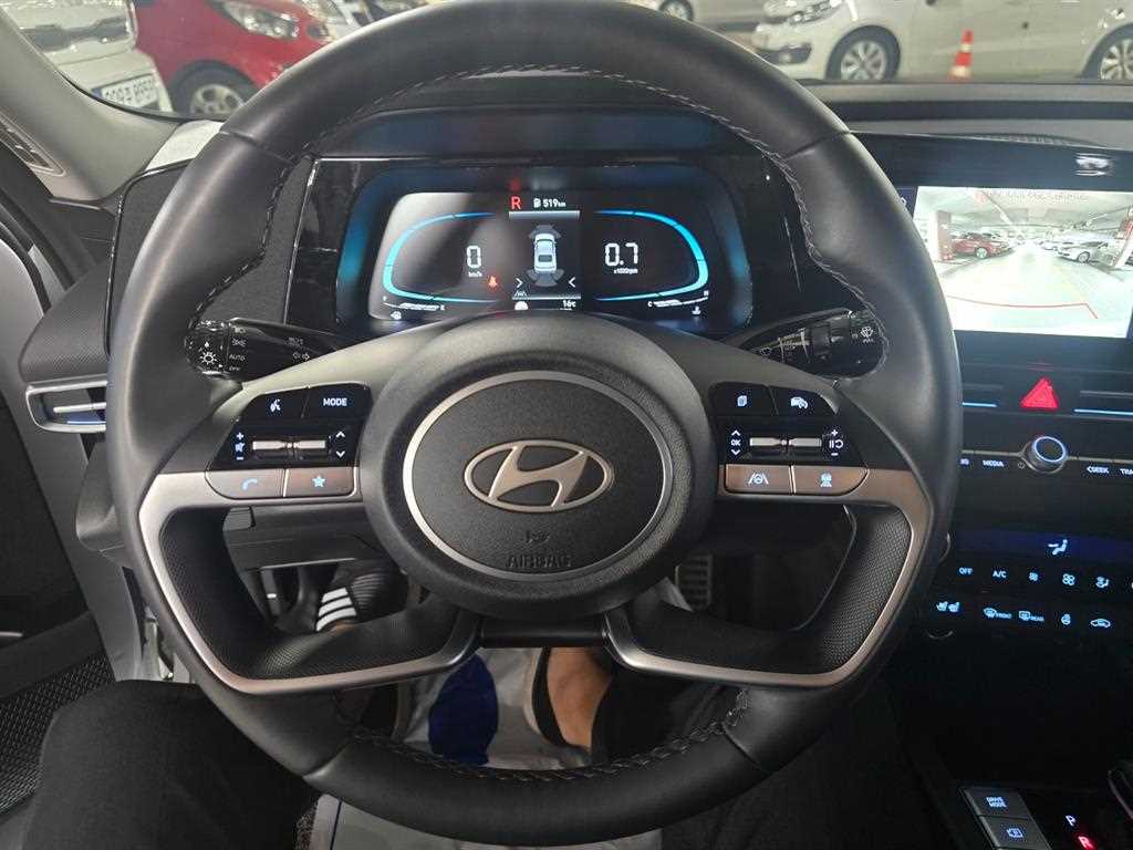 HYUNDAI Avante - Vista 8