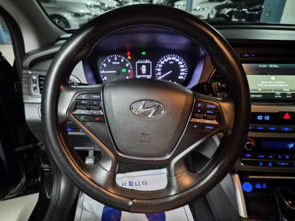 HYUNDAI Sonata - Vista 7