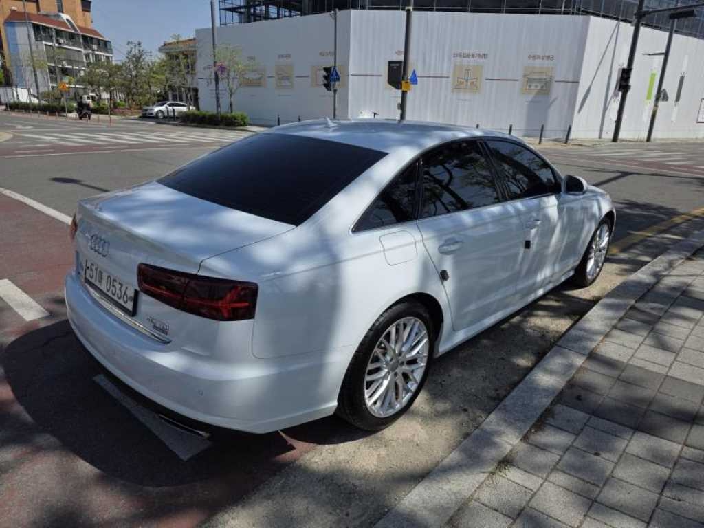 Audi A6 - Vista 4