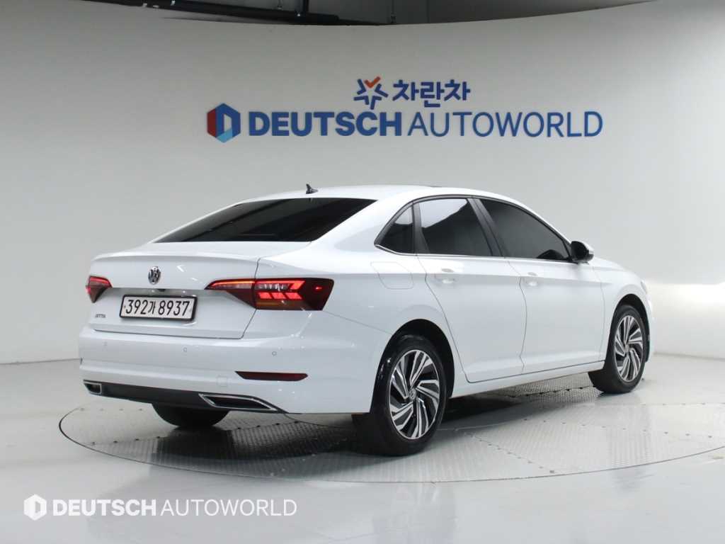 Volkswagen Jetta - Vista 2