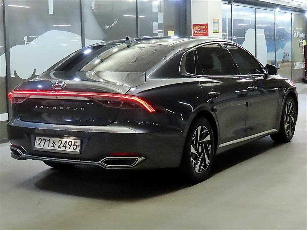 HYUNDAI Grandeur - Vista 4