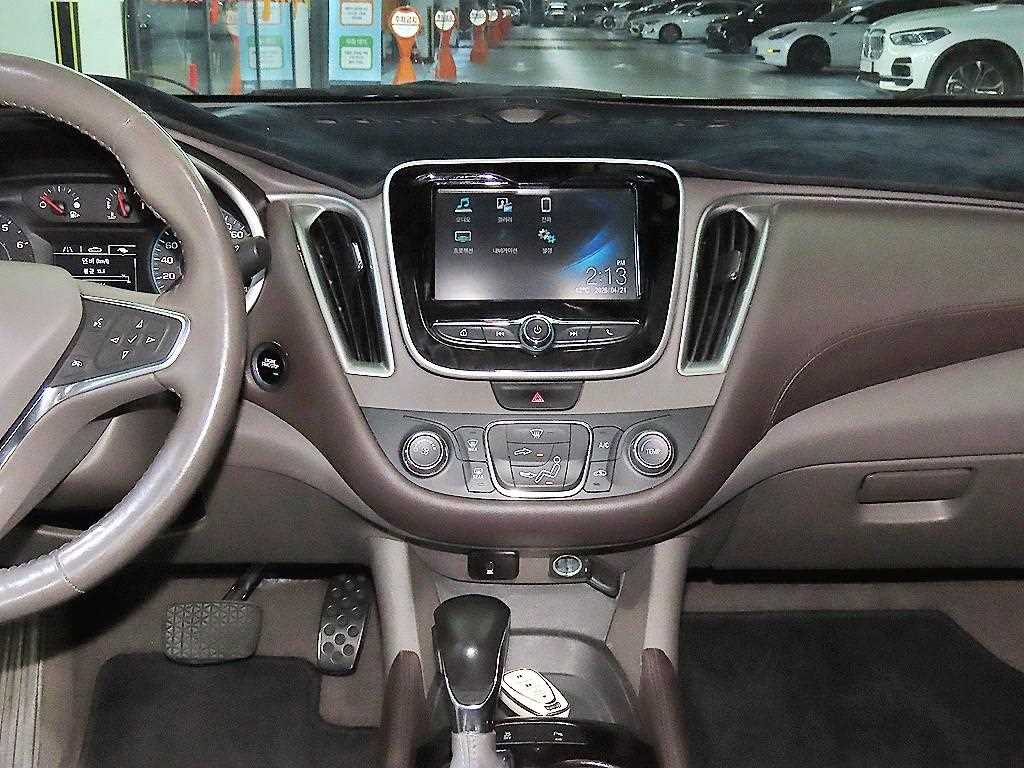 Chevrolet Malibu - Vista 11