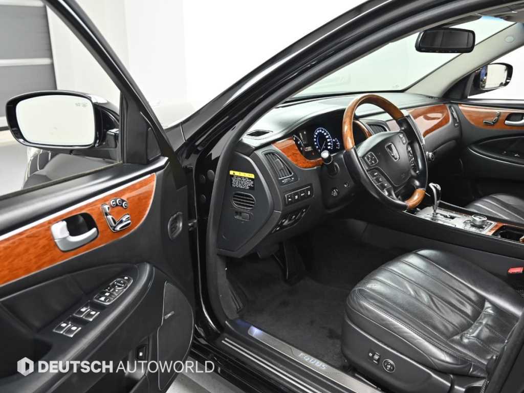 HYUNDAI Equus - Vista 11
