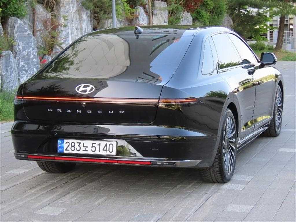 HYUNDAI Grandeur - Vista 3