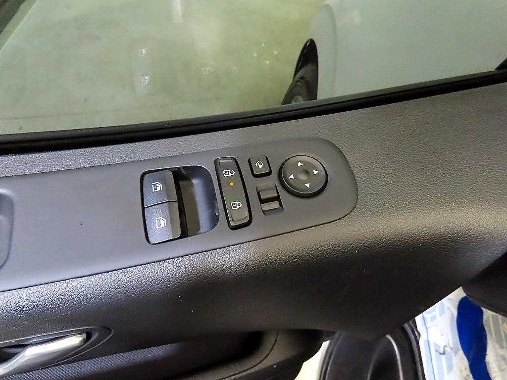 HYUNDAI Staria - Vista 12