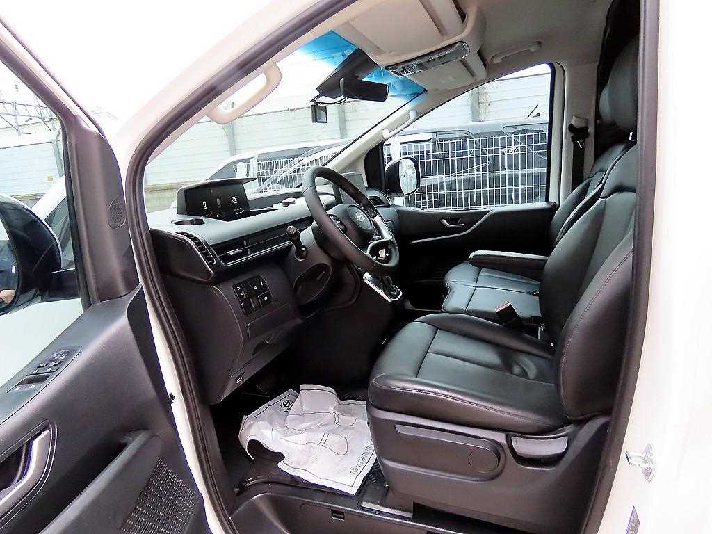 HYUNDAI Staria - Vista 5