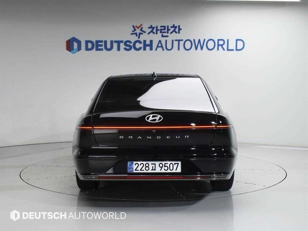 HYUNDAI Grandeur - Vista 4
