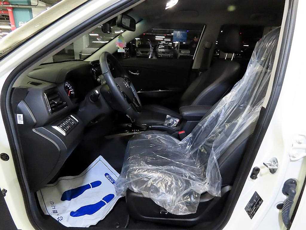 Ssangyong Tivoli - Vista 6