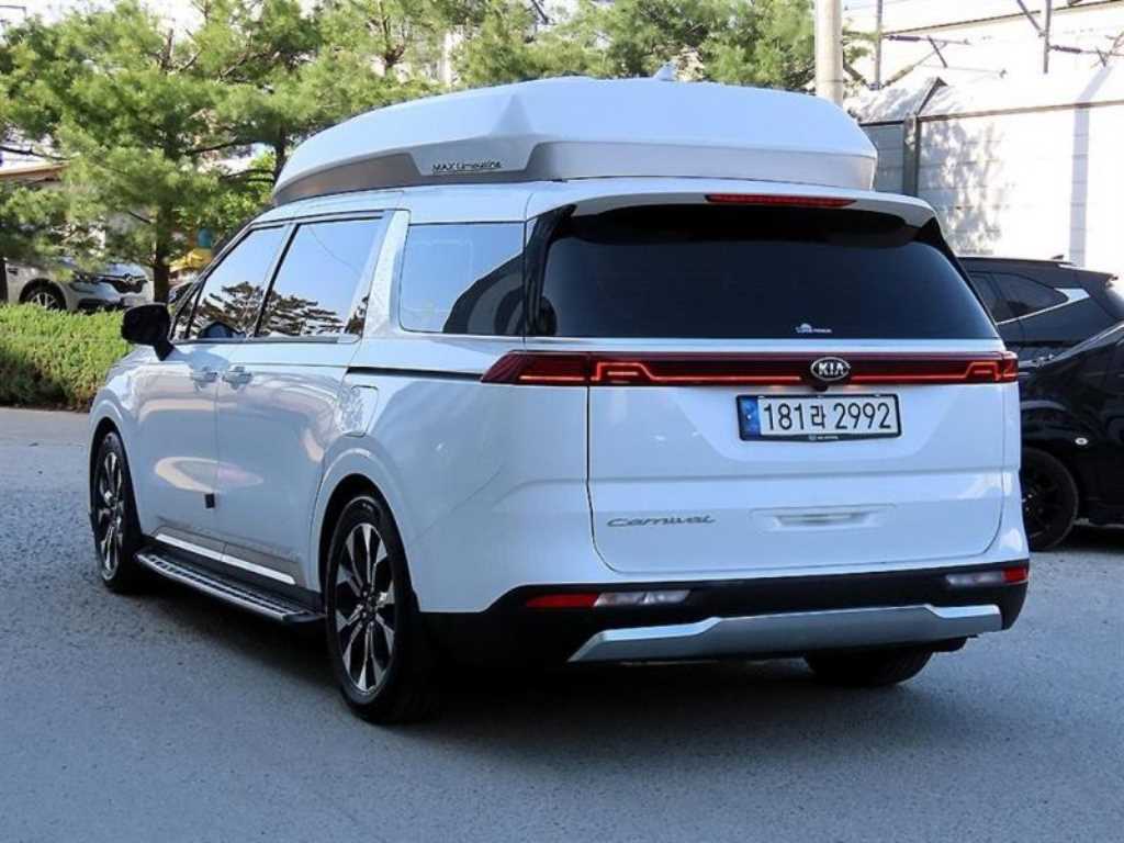KIA Carnival - Vista 3