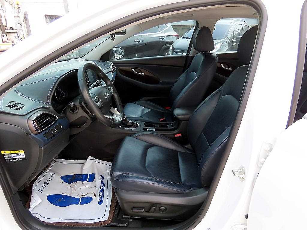 HYUNDAI i30 - Vista 5