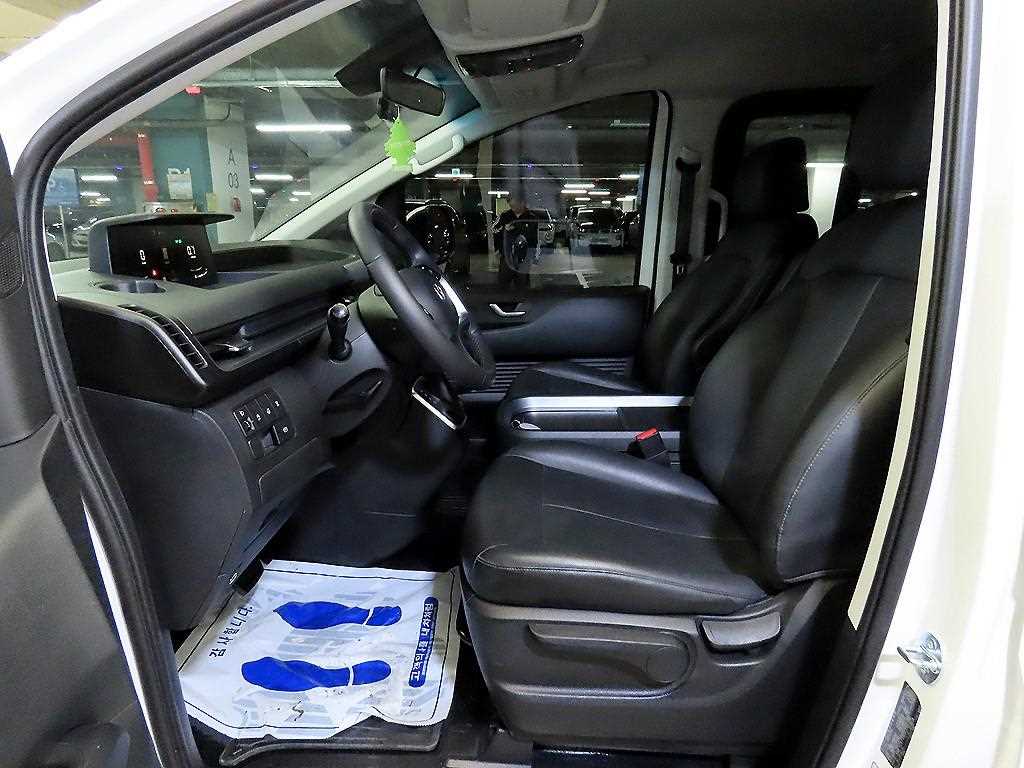 HYUNDAI Staria - Vista 6