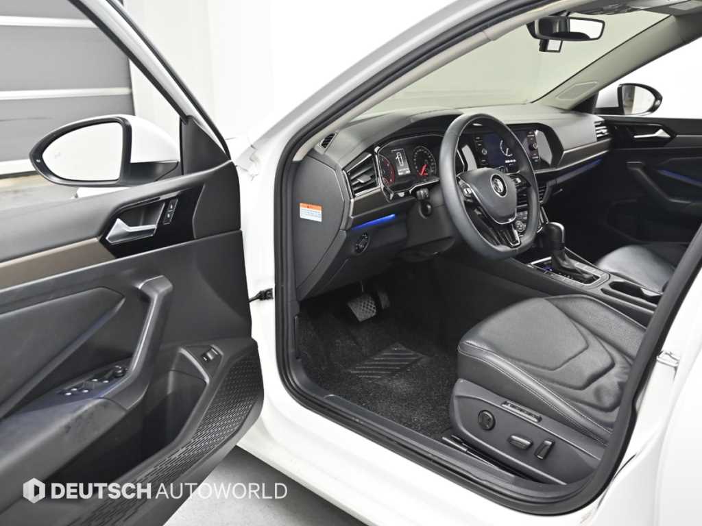 Volkswagen Jetta - Vista 11