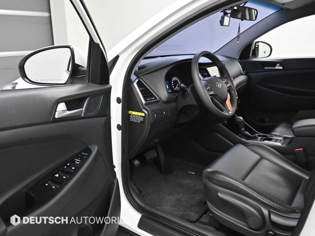HYUNDAI Tucson - Vista 11
