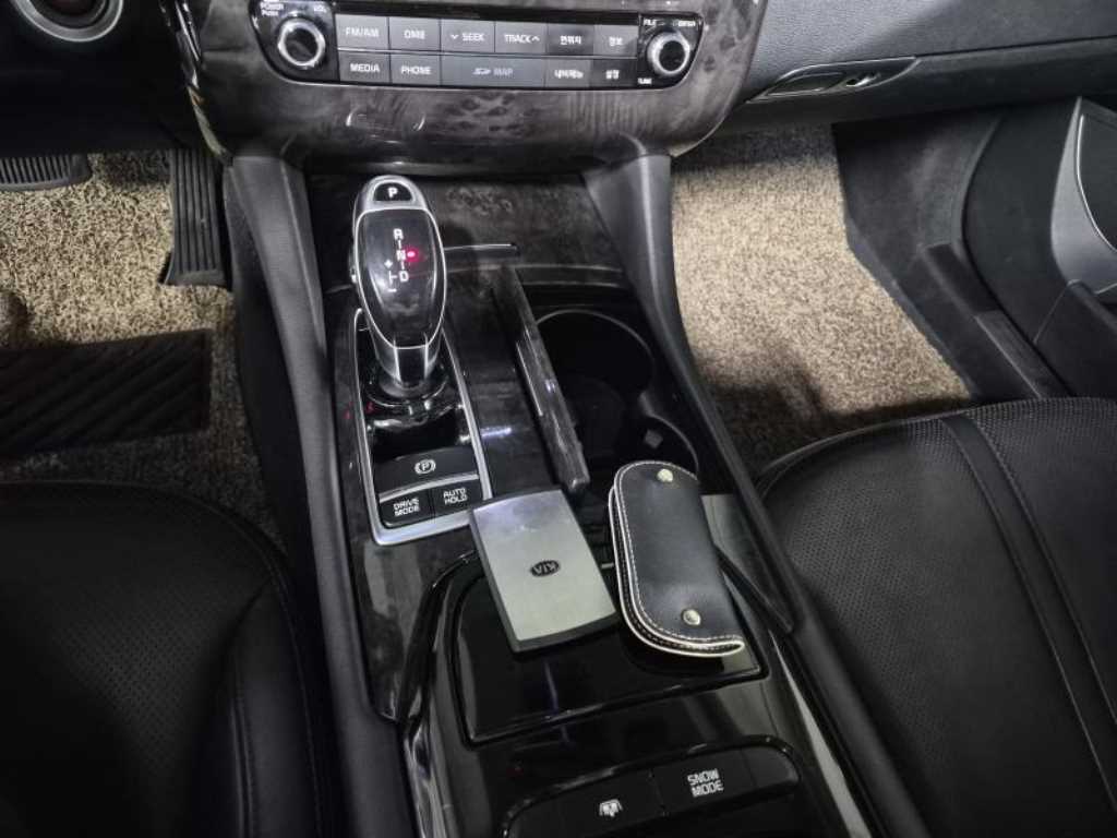 KIA K9 2015 Negro - Importación desde Corea - HF Imports Iquique - Foto 17