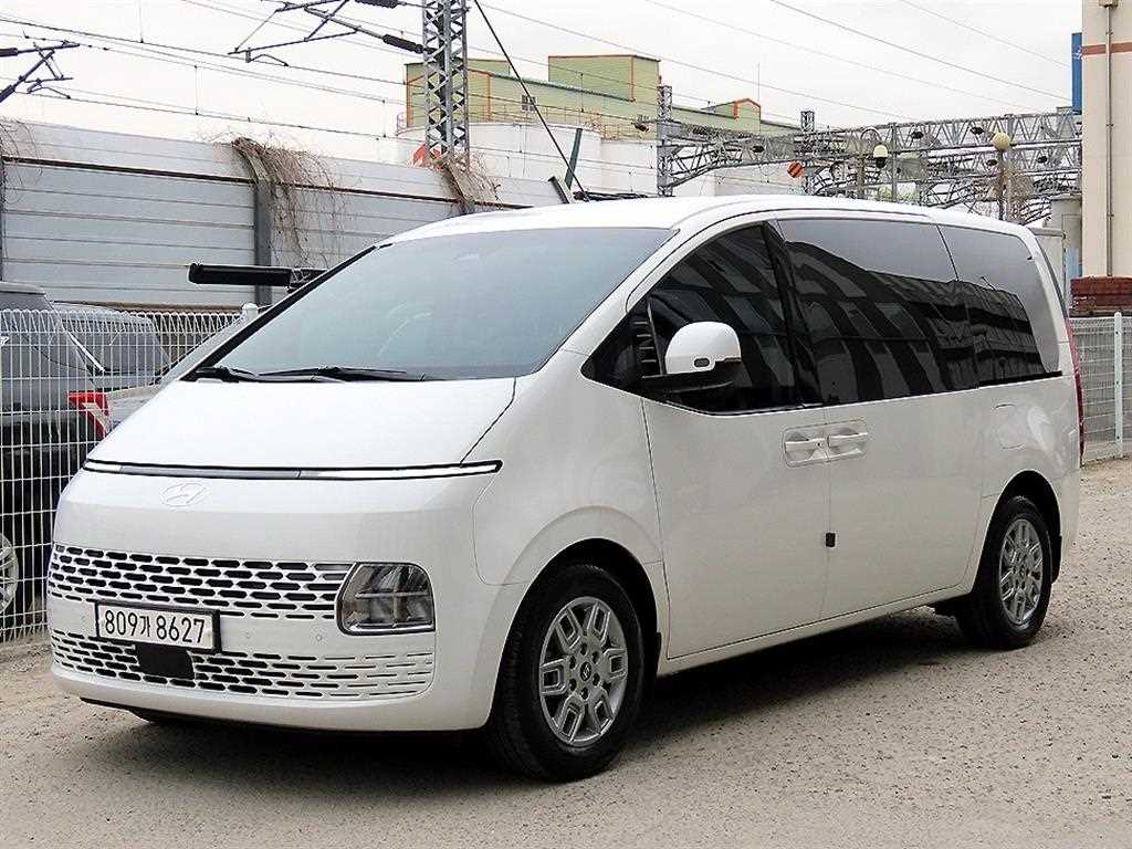 HYUNDAI Staria - Vista 2
