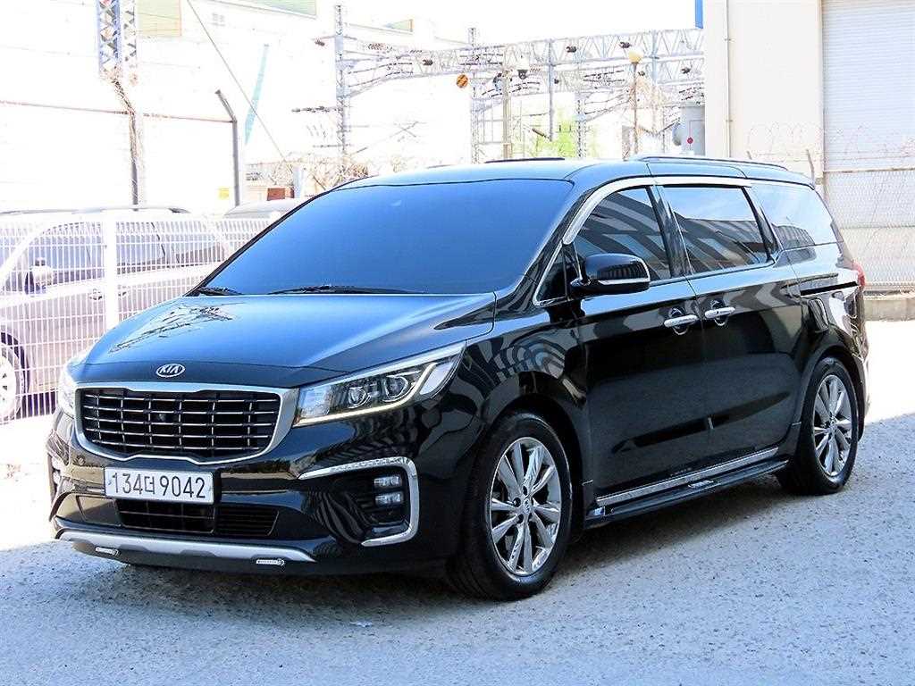 KIA Carnival - Vista 2