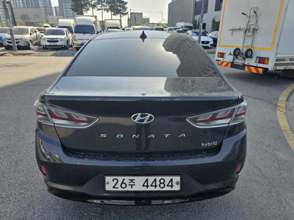 HYUNDAI Sonata - Vista 3