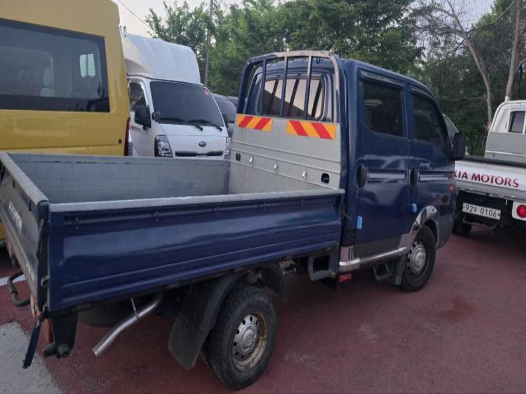 Small Truck Cargo (small) - Vista 3