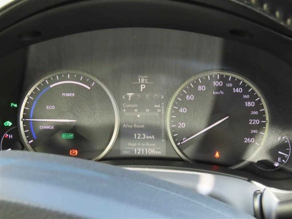 Lexus NX - Vista 5