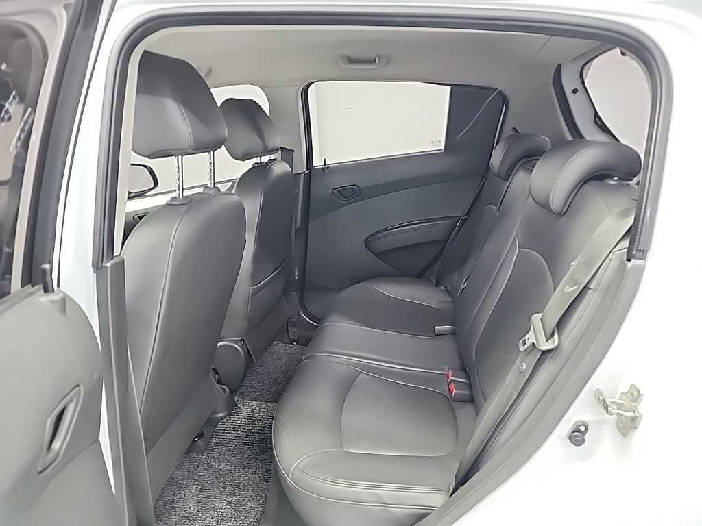 Chevrolet Spark - Vista 12