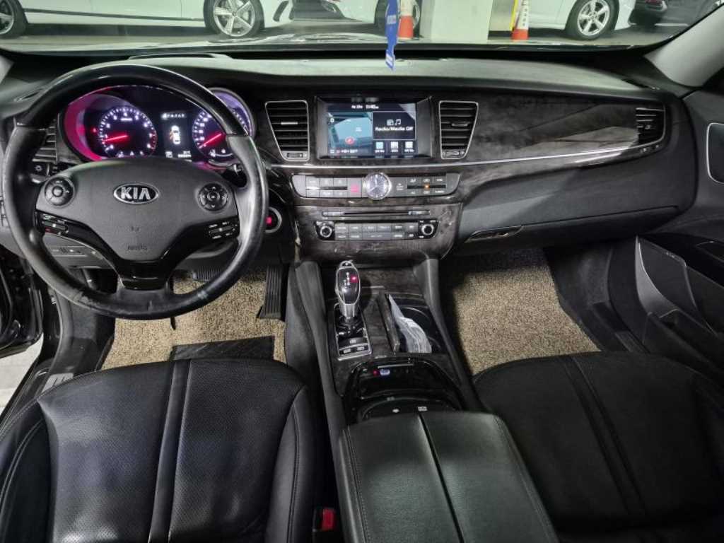 KIA K9 - Vista 7