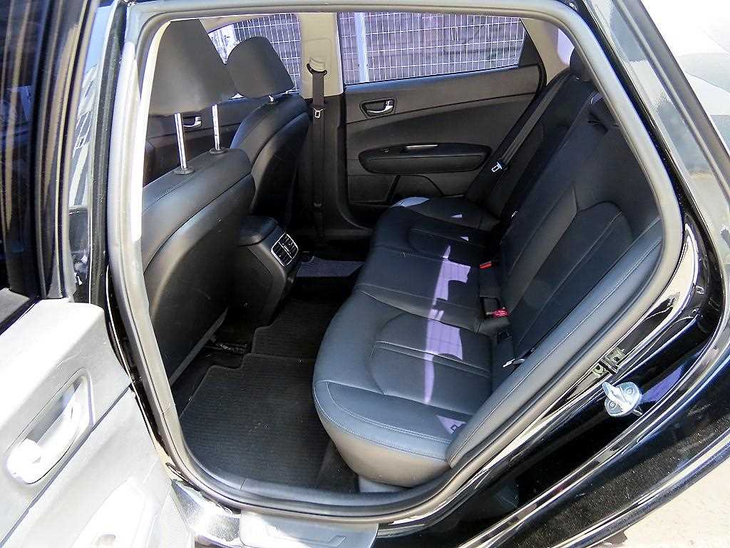 KIA K5 - Vista 6