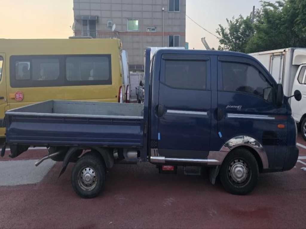 Small Truck Cargo (small) - Vista 2