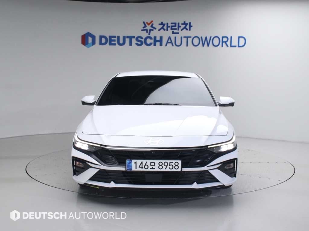 HYUNDAI Avante - Vista 3