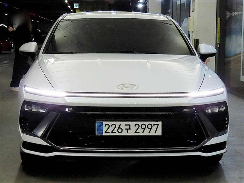 HYUNDAI Sonata - Vista 2