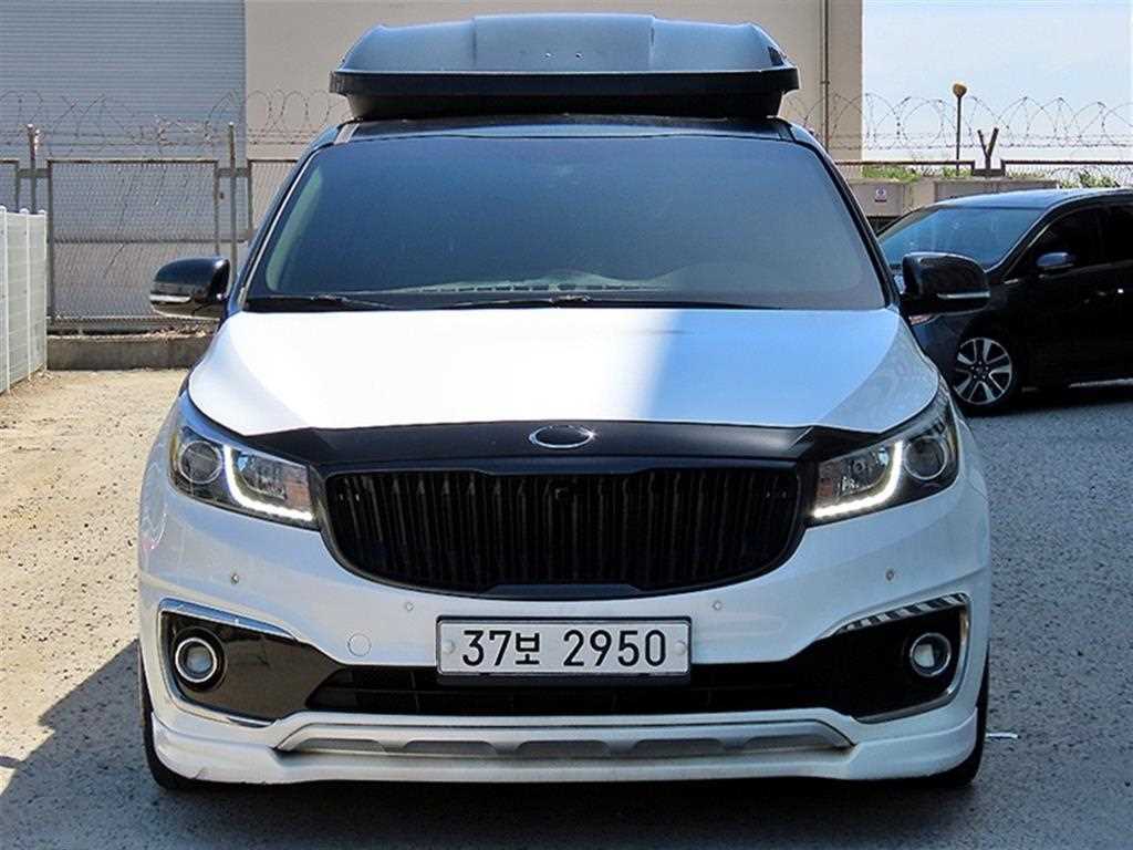 KIA Carnival 2017 Blanco - Importación desde Corea - HF Imports Iquique - Foto 1