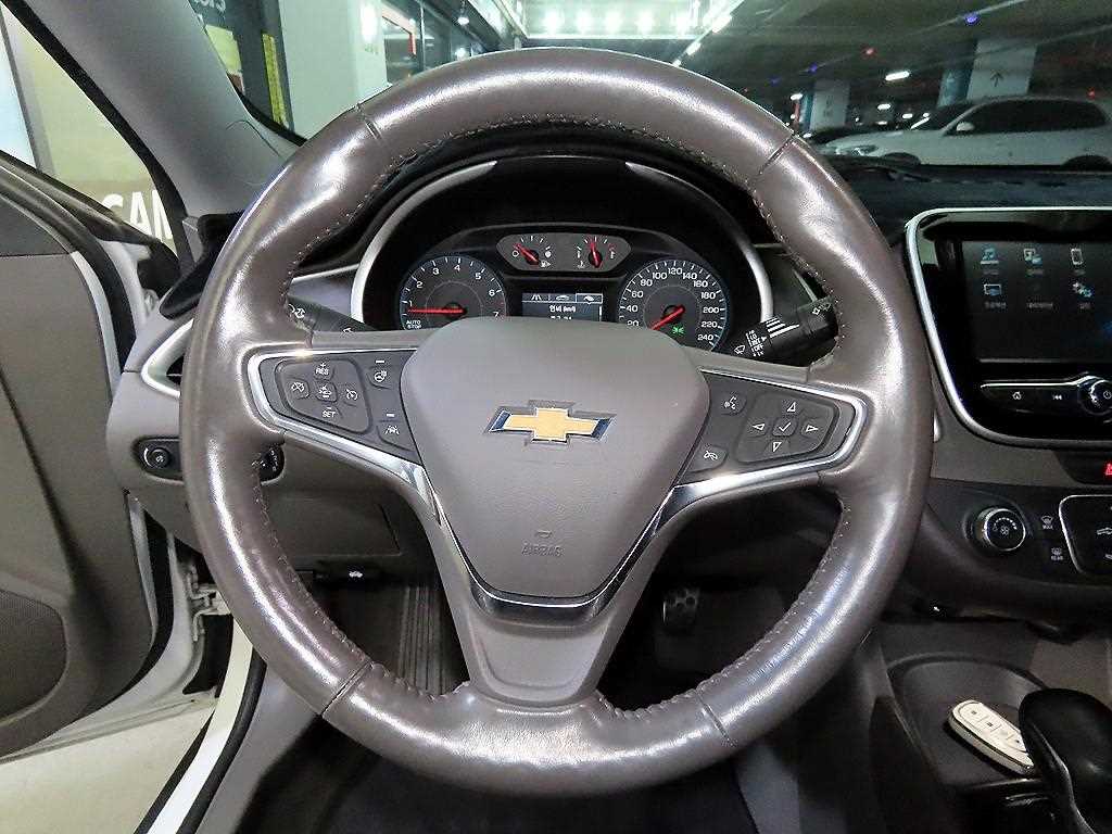 Chevrolet Malibu - Vista 8