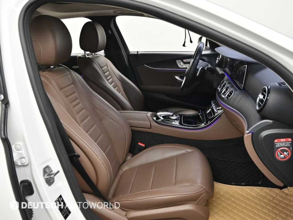Mercedes Benz E class - Vista 10