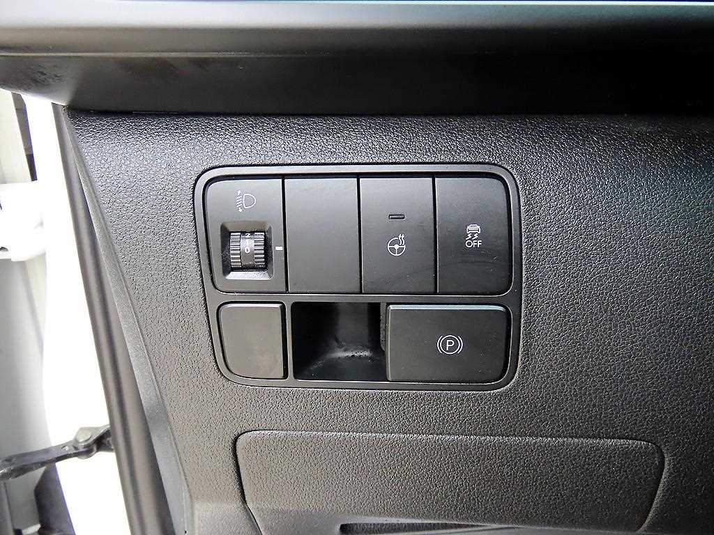 HYUNDAI Staria - Vista 12