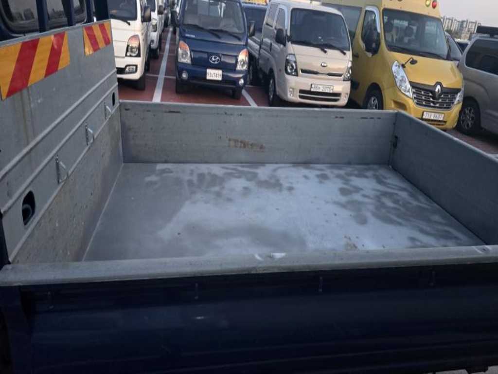 Small Truck Cargo (small) - Vista 6