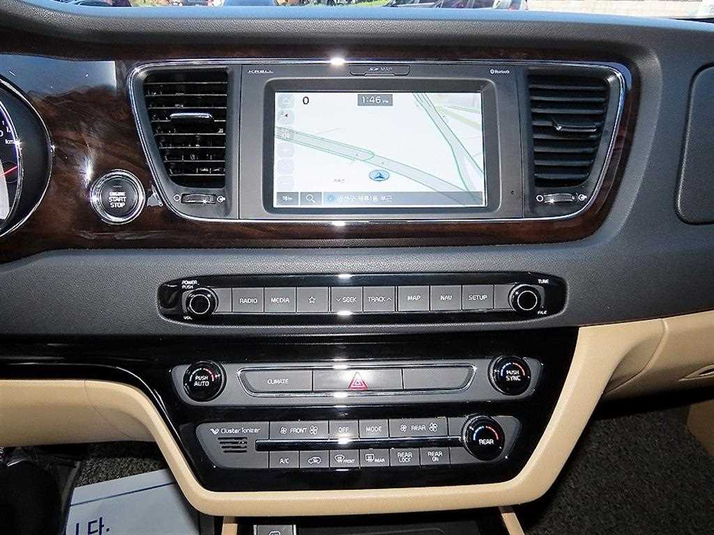KIA Carnival 2019 Negro - Importación desde Corea - HF Imports Iquique - Foto 13