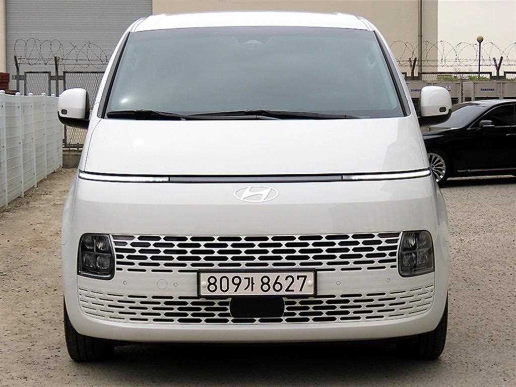 HYUNDAI Staria 2025 Blanco - Importación desde Corea - HF Imports Iquique - Foto 1
